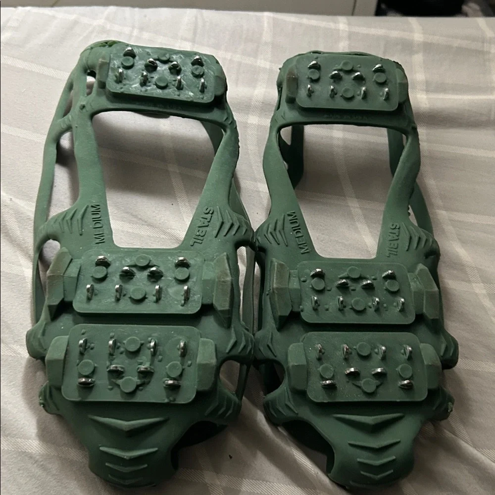 Stabil Medium Traction Cleats Ice Snow Grips Over Shoe Ice Cleats Pre-loved.